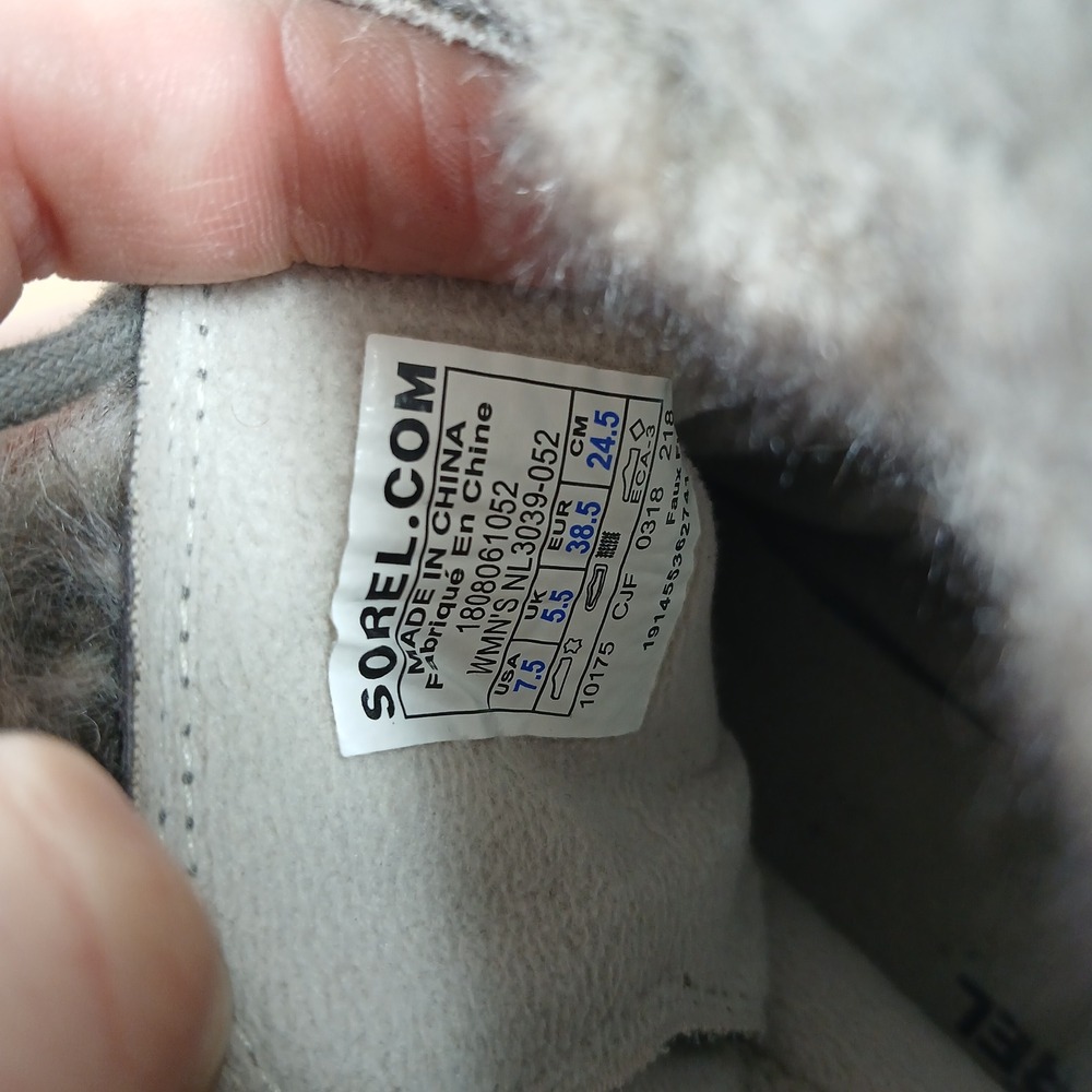 Sorel Boots Women 7.5 Gray Suede Lace Up Fur Lined Winter Cozy Outdoor - Picture 9 of 10